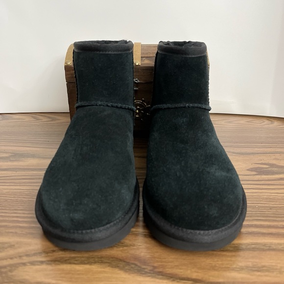 Ugg Mini Classic Logo Boot Black Suede Women’s Size 5 Comfy Boots - Picture 6 of 13